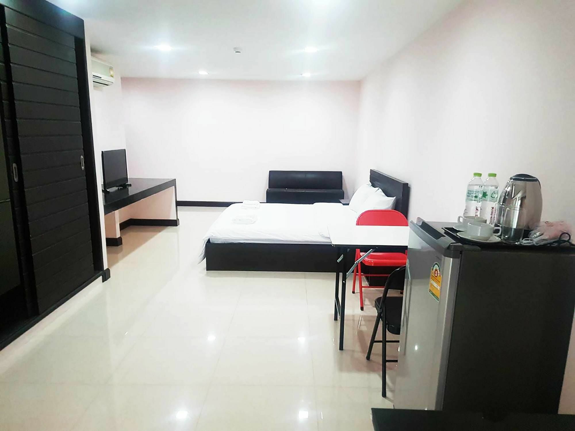 Mok Mek 72 Hotell Bangkok Eksteriør bilde